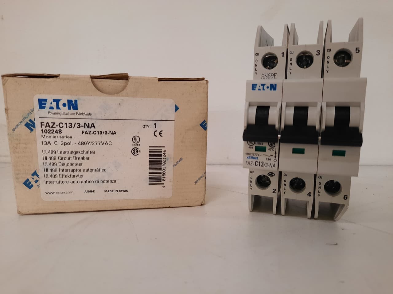 Eaton FAZ-C13/3-NA 277/480 VAC 50/60 Hz, 13 A, 3-Pole, 10/14 kA, 5 to 10 x Rated Current, Screw Terminal, DIN Rail Mount, Standard Packaging, C-Curve, Current Limiting, Thermal Magnetic Eaton FAZ-C13/3-NA 277/480 VAC 50/60 Hz, 13 A, 3-Pole, 10/14 kA, 5 to 10 x Rated Current, Screw Terminal, DIN Rail Mount, Standard Packaging, C-Curve, Current Limiting, Thermal Magnetic