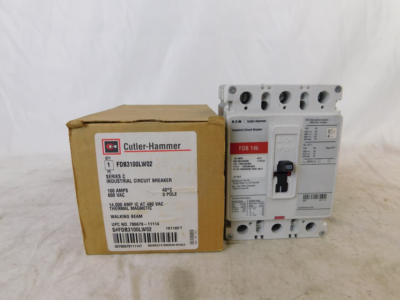 Eaton FDB3100LW02 FDB3100LW02 Eaton - Eaton Series C complete molded case circuit breaker, F-frame, FDB, Fixed thermal, fixed magnetic trip, Three-pole, 100A, 600 Vac, 250 Vdc, 18 kAIC at 240 Vac, 14 kAIC at 480 Vac, Line and load, Walking beam provisions, 50/60 Hz Eaton FDB3100LW02 FDB3100LW02 Eaton - Eaton Series C complete molded case circuit breaker, F-frame, FDB, Fixed thermal, fixed magnetic trip, Three-pole, 100A, 600 Vac, 250 Vdc, 18 kAIC at 240 Vac, 14 kAIC at 480 Vac, Line and load, Walking beam provisions, 50/60 Hz