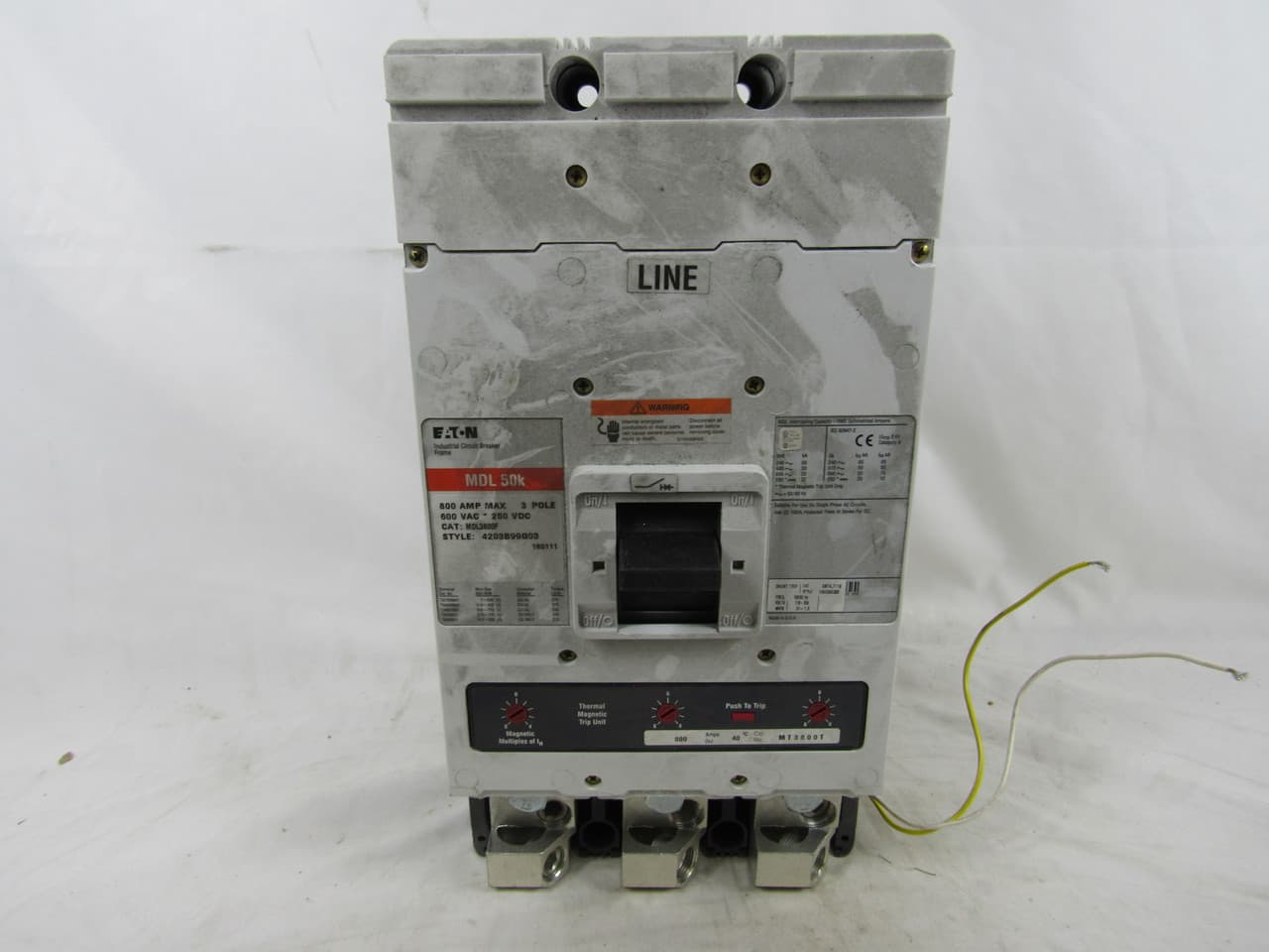 Eaton MDL3800 MDL3800 Eaton - Eaton Series C complete molded case circuit breaker, MDL-frame, MDL, Complete breaker, Fixed thermal, Fixed magnetic trip, Three-pole, 800A, 600 Vac, 250 Vdc, 65 kAIC at 240 Vac, 50 kAIC at 480 Vac, 50/60 Hz Eaton MDL3800 MDL3800 Eaton - Eaton Series C complete molded case circuit breaker, MDL-frame, MDL, Complete breaker, Fixed thermal, Fixed magnetic trip, Three-pole, 800A, 600 Vac, 250 Vdc, 65 kAIC at 240 Vac, 50 kAIC at 480 Vac, 50/60 Hz