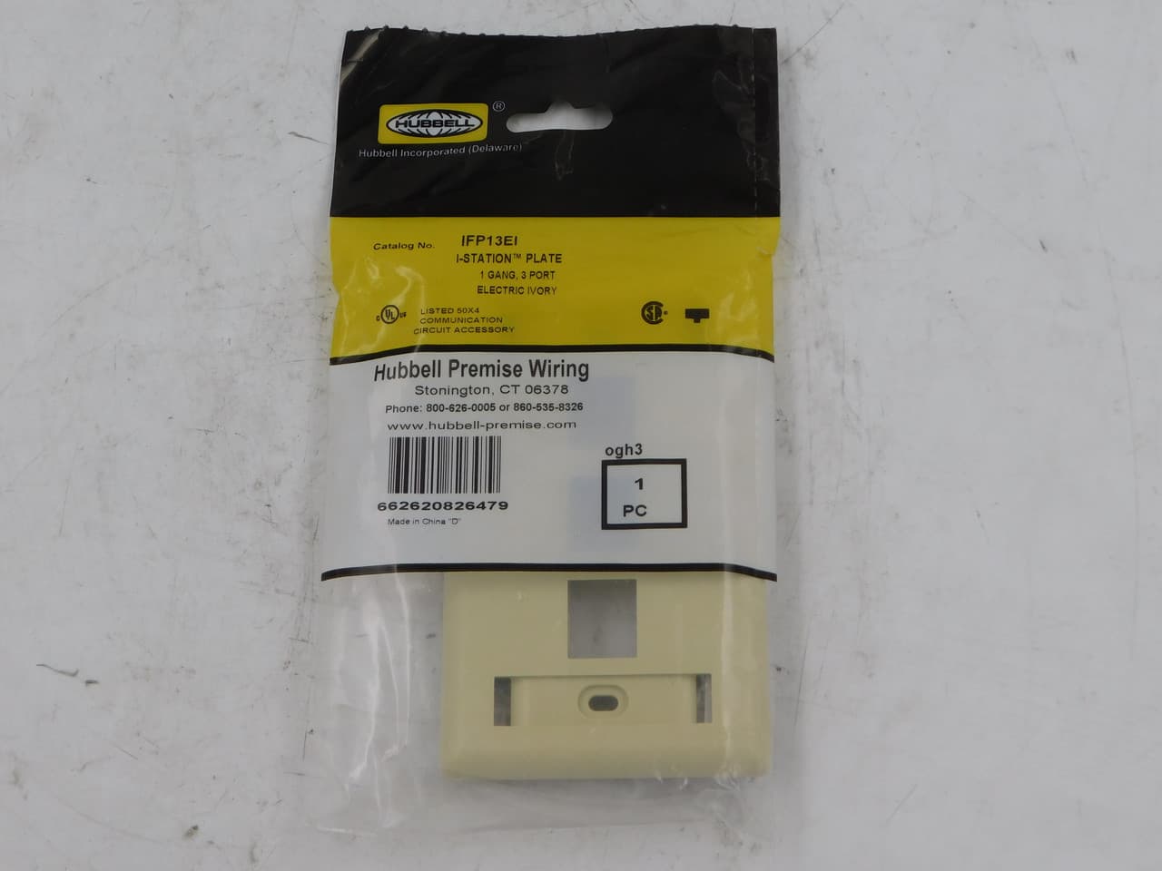 Hubbell IFP13EI Phone/Data/Multimedia Faceplate, Face Plate, Rear-Loading, 3-Port, Single-Gang, Electric Ivory ; Fits all Hubbell keystone connections (AV, data and fiber) ; Supplied with paper labels, clear and color match screw covers ; Secure ; Requires removal to ac Hubbell IFP13EI Phone/Data/Multimedia Faceplate, Face Plate, Rear-Loading, 3-Port, Single-Gang, Electric Ivory ; Fits all Hubbell keystone connections (AV, data and fiber) ; Supplied with paper labels, clear and color match screw covers ; Secure ; Requires removal to ac