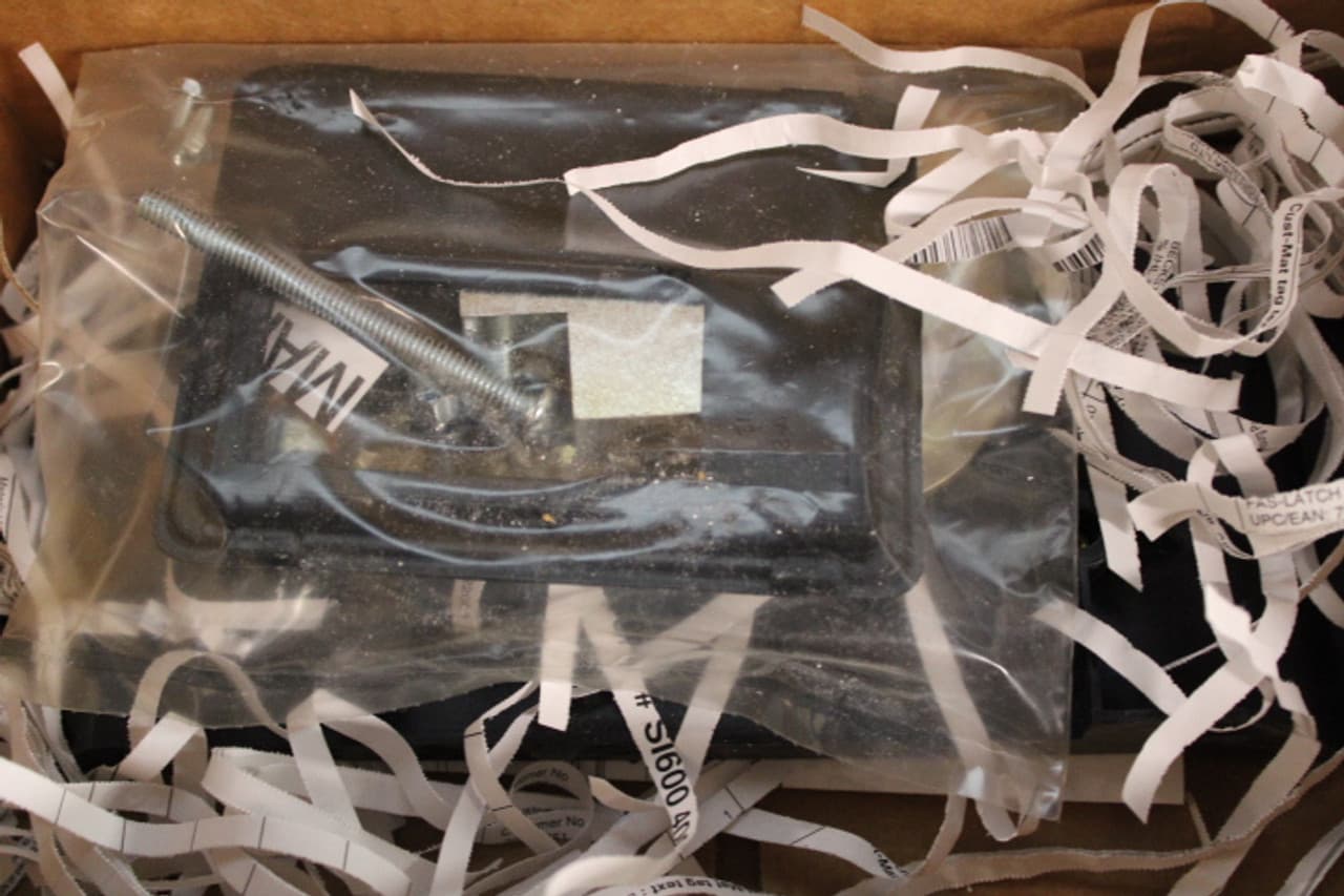 Siemens MBKQJ1A Siemens MBKQJ1A Other Load Centers/Meters/Electrical Enclosures 1P EA Siemens MBKQJ1A Siemens MBKQJ1A Other Load Centers/Meters/Electrical Enclosures 1P EA