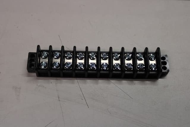 89-210 Part Image. Manufactured by Ideal Industries.