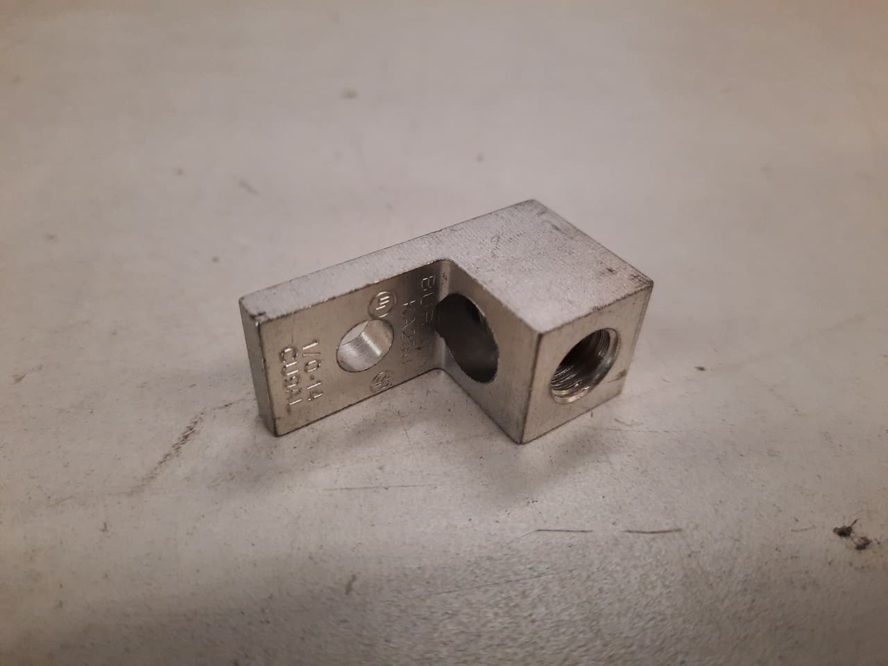 Burndy KA25U 14 to 1/0 AWG Stranded, 1/4" Stud, Aluminum Alloy, 1-Hole, Universal Burndy KA25U 14 to 1/0 AWG Stranded, 1/4" Stud, Aluminum Alloy, 1-Hole, Universal