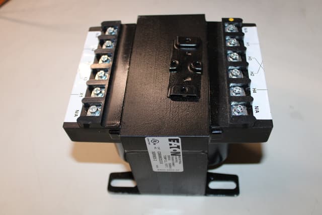 C0500E2CXX Part Image. Manufactured by Eaton.