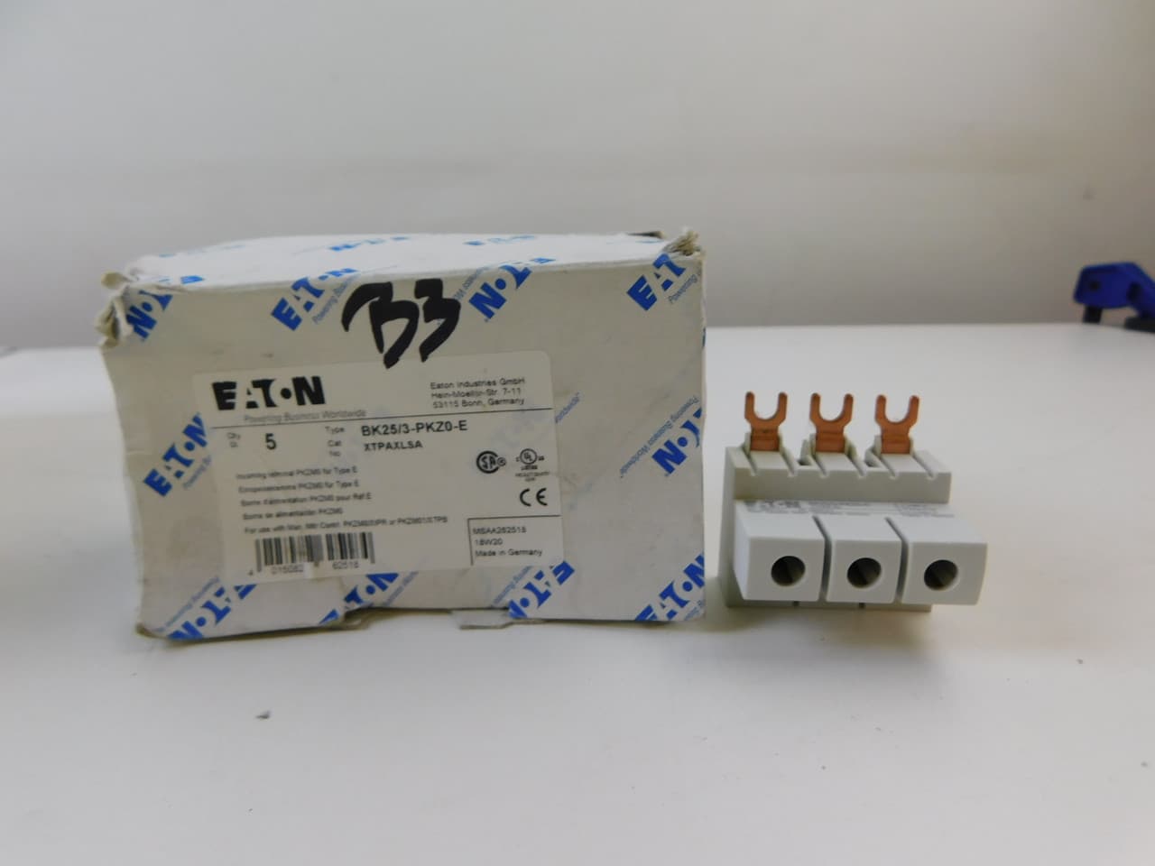 Eaton XTPAXLSA XTPAXLSA Eaton - Eaton XT IEC motor control, - Line-Side Adapter, B Frame size, used with XTPR to create a UL 508 Type E/F manual combination starter Eaton XTPAXLSA XTPAXLSA Eaton - Eaton XT IEC motor control, - Line-Side Adapter, B Frame size, used with XTPR to create a UL 508 Type E/F manual combination starter