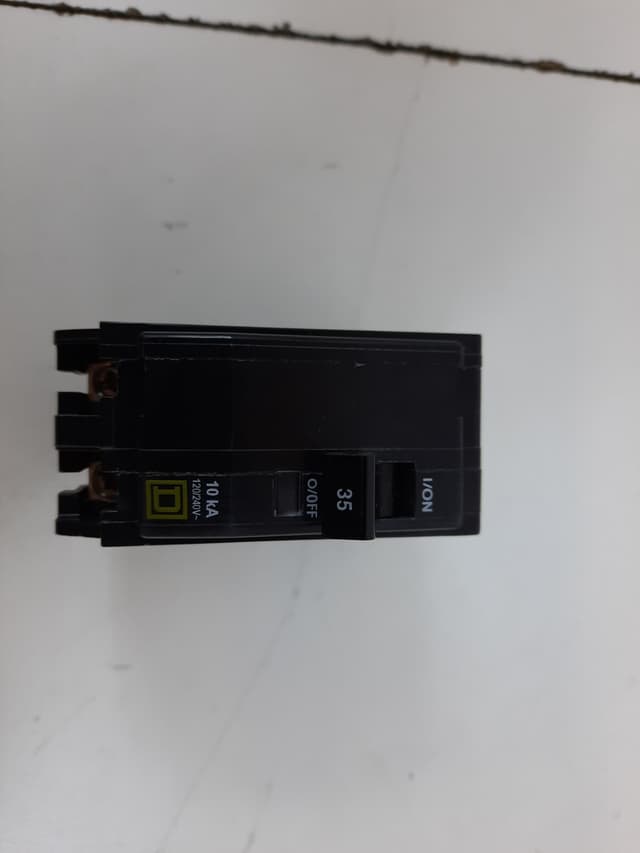 QO235 Part Image. Manufactured by Schneider Electric.