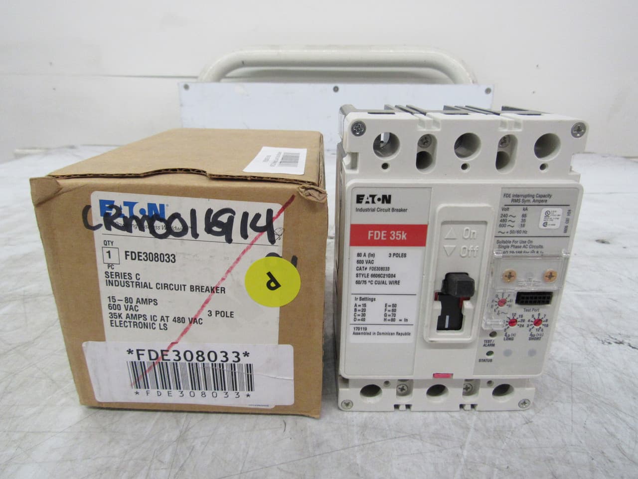 Eaton FDE308033 FDE308033 Eaton - Eaton Series C electronic molded case circuit breaker, F-frame, FDE, Complete breaker, Digitrip 310 RMS, Electronic LS trip type, Three-pole, 80A, 600 Vac, 250 Vdc, 65 kAIC at 240 Vac, 35 kAIC at 480 Vac, Load side, 50/60 Hz Eaton FDE308033 FDE308033 Eaton - Eaton Series C electronic molded case circuit breaker, F-frame, FDE, Complete breaker, Digitrip 310 RMS, Electronic LS trip type, Three-pole, 80A, 600 Vac, 250 Vdc, 65 kAIC at 240 Vac, 35 kAIC at 480 Vac, Load side, 50/60 Hz