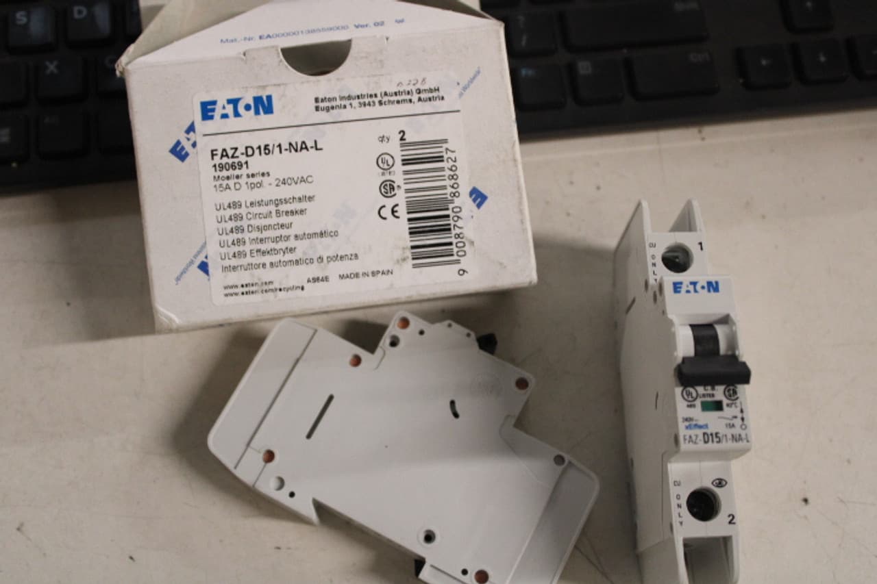 Eaton FAZ-D15/1-NA-L Miniature circuir breaker, 1 pole, 15 A, D trip curve, 240 VAC, screw terminals, UL489 Eaton FAZ-D15/1-NA-L Miniature circuir breaker, 1 pole, 15 A, D trip curve, 240 VAC, screw terminals, UL489