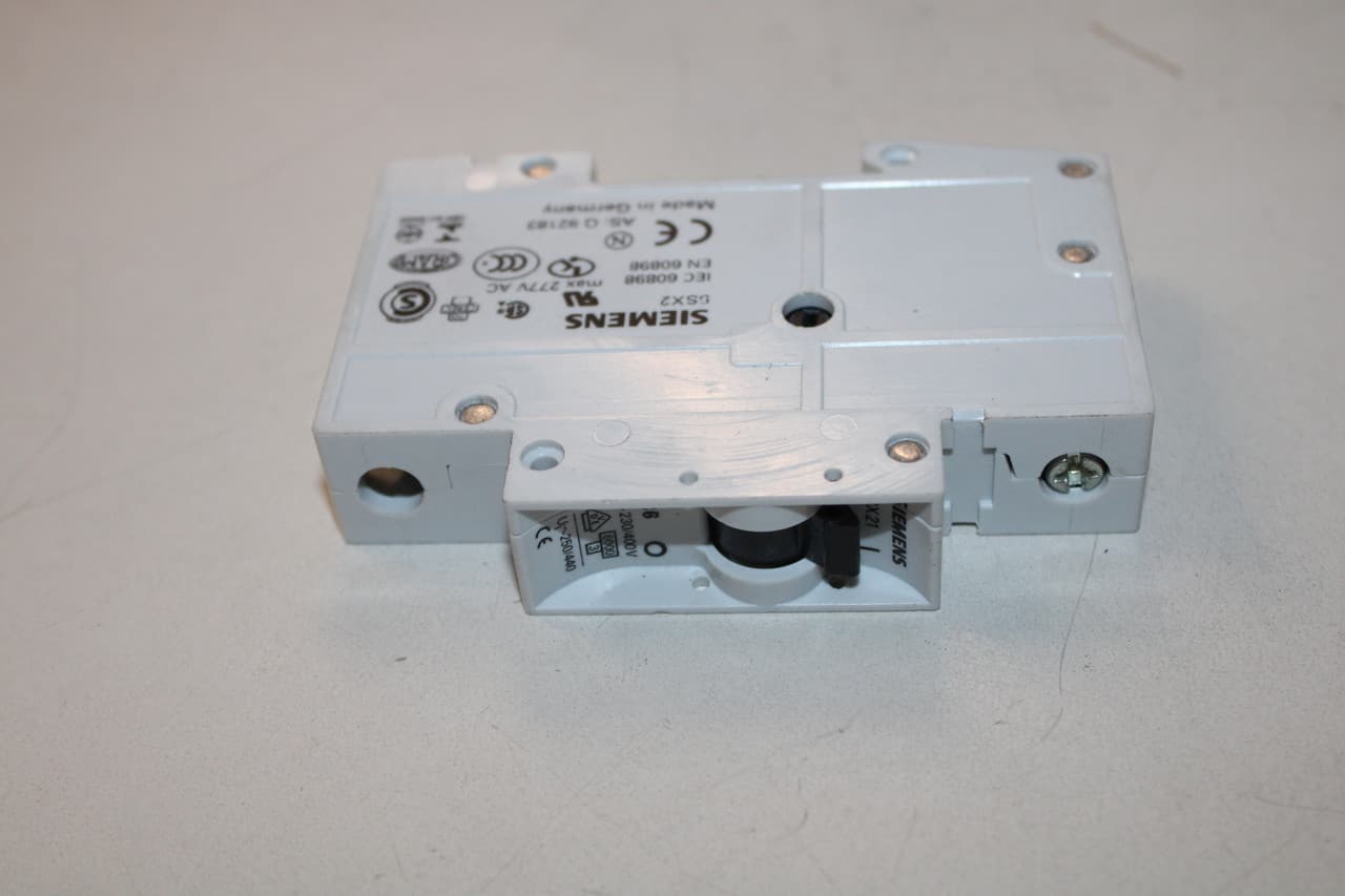 Siemens 5SX2106-7 Siemens 5SX2106-7 Miniature Circuit Breakers (MCBs) EA Siemens 5SX2106-7 Siemens 5SX2106-7 Miniature Circuit Breakers (MCBs) EA
