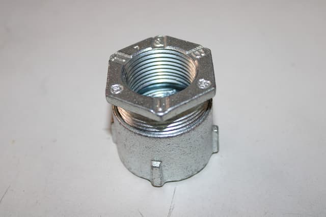 677 Part Image. Manufactured by Thomas & Betts.