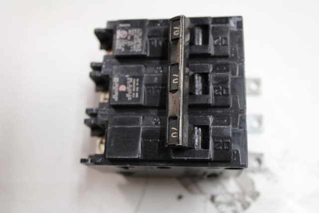 B370 Part Image. Manufactured by Siemens.