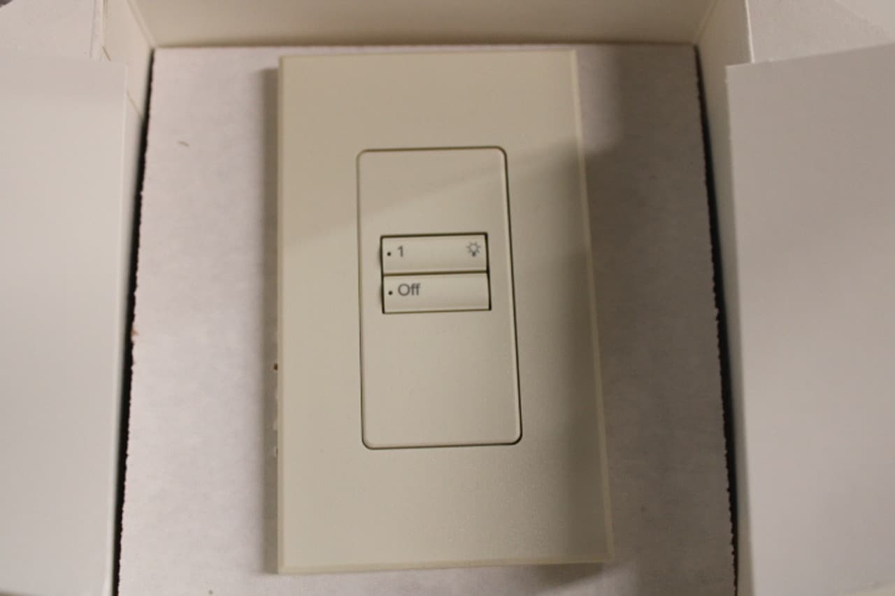 Lutron QSWS2-2BI-LA-EGN Lutron QSWS2-2BI-LA-EGN Light and Dimmer Switches EA Lutron QSWS2-2BI-LA-EGN Lutron QSWS2-2BI-LA-EGN Light and Dimmer Switches EA