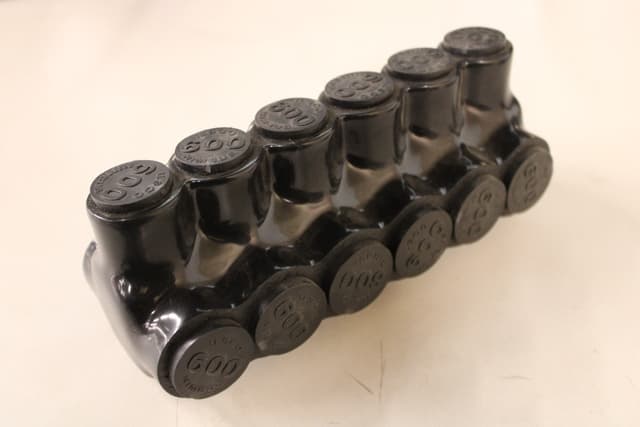 PBTD-6-500 Part Image. Manufactured by Ilsco.