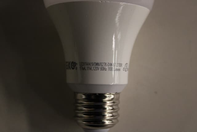 LED11WA19-OMN-827K-DIM-G7 Part Image. Manufactured by Sylvania.