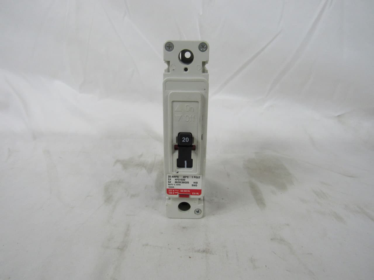 Eaton HFD1020 HFD1020 Eaton - Eaton Series C complete molded case circuit breaker, F-frame, HFD, Complete breaker, Fixed thermal, Fixed magnetic trip type, Single-pole, 20 A, 347 Vac, 125 Vdc, Load side, 50/60 Hz Eaton HFD1020 HFD1020 Eaton - Eaton Series C complete molded case circuit breaker, F-frame, HFD, Complete breaker, Fixed thermal, Fixed magnetic trip type, Single-pole, 20 A, 347 Vac, 125 Vdc, Load side, 50/60 Hz