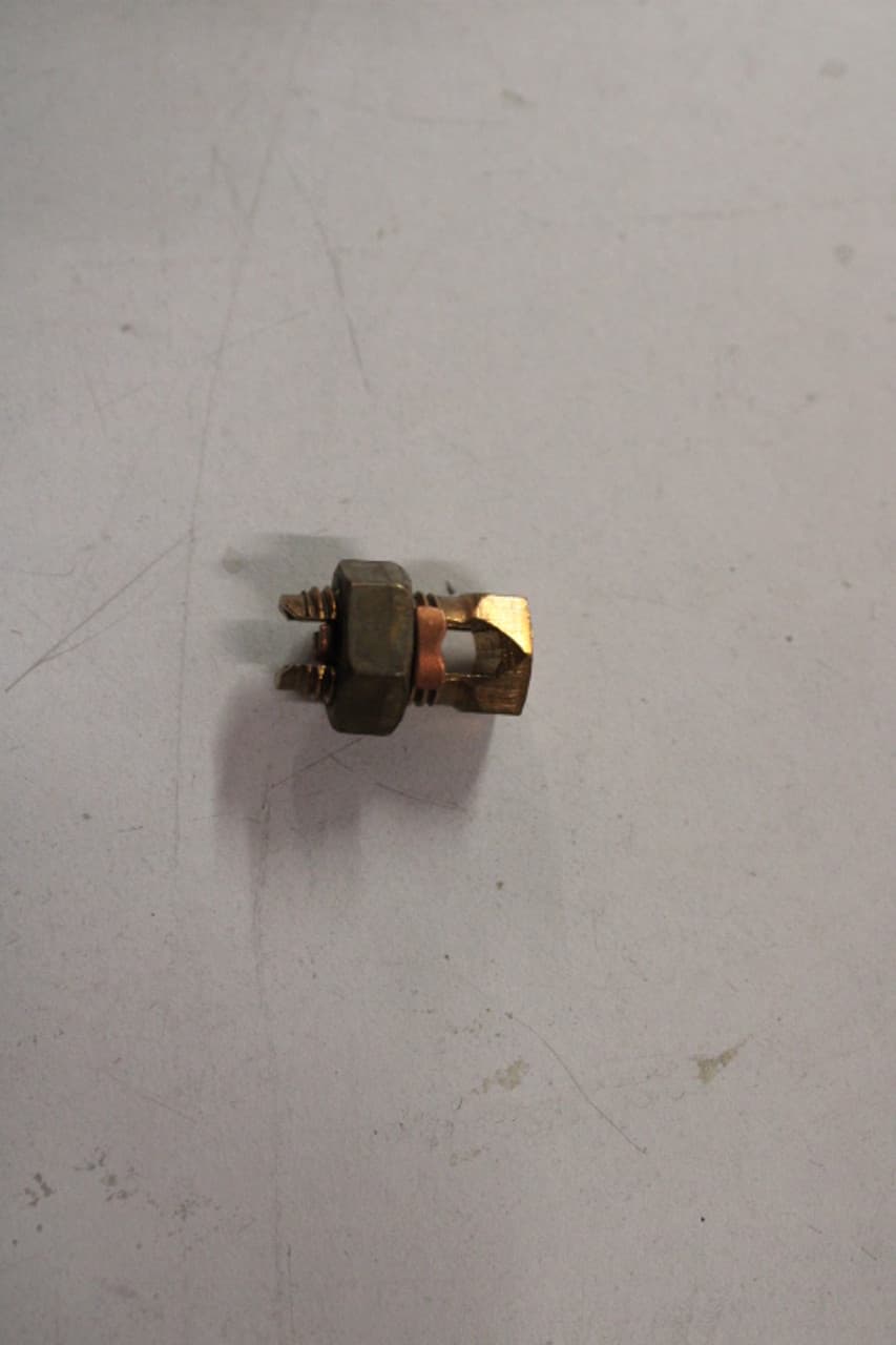 Thomas & Betts 9H 10 AWG Stranded Run/Tap, Corrosion Resistant High Strength Bronze Alloy Bolt/Nut, Copper Pressure Bar Thomas & Betts 9H 10 AWG Stranded Run/Tap, Corrosion Resistant High Strength Bronze Alloy Bolt/Nut, Copper Pressure Bar