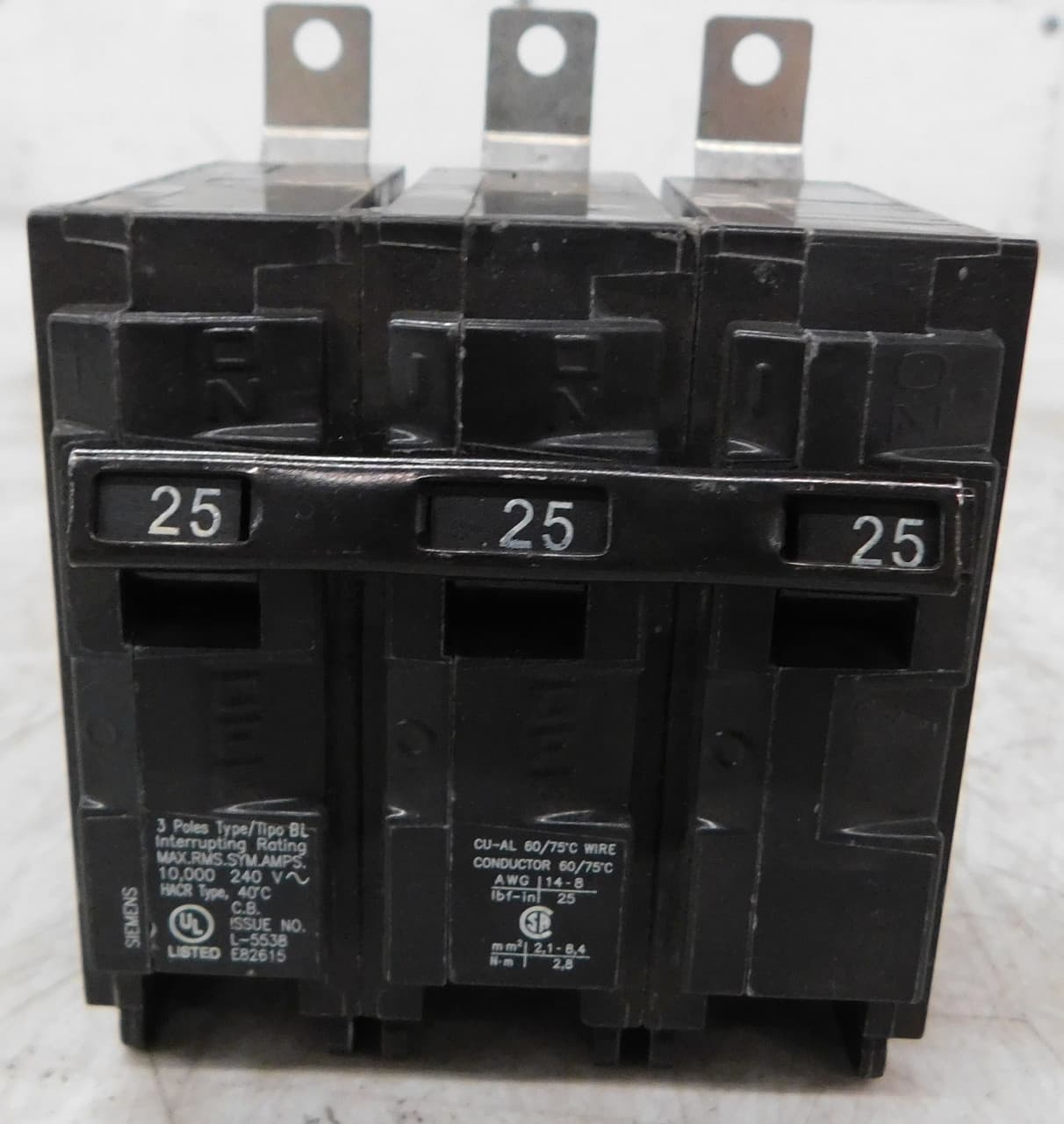 Siemens B325 240 VAC, 25 A, 10 kA, 3-Pole, Bolt-On Mount, Molded Case, Common Trip, Thermal Magnetic Trip Unit, Branch Siemens B325 240 VAC, 25 A, 10 kA, 3-Pole, Bolt-On Mount, Molded Case, Common Trip, Thermal Magnetic Trip Unit, Branch