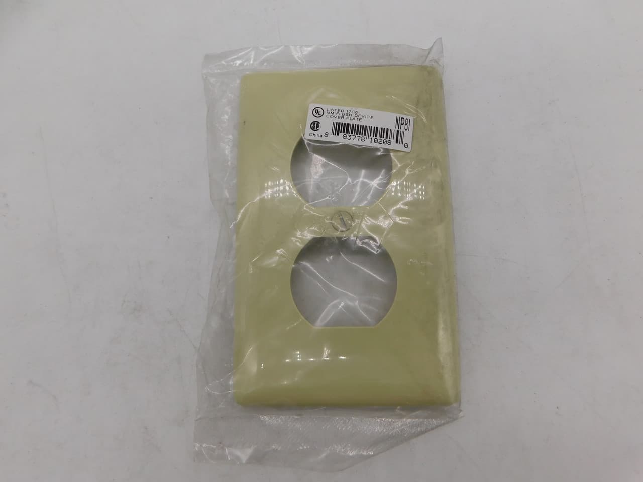 Hubbell NP8I Twist-Lock® Devices, Wallplates, 1-Gang, Accessories for 15 Amp 2 and 3 Wire Devices, Nylon, smooth, Ivory ; Used with Duplex Receptacles ; Standard Size is 1/8" larger to give you extra coverage to hide rough box openingsCurved corners for improved aes Hubbell NP8I Twist-Lock® Devices, Wallplates, 1-Gang, Accessories for 15 Amp 2 and 3 Wire Devices, Nylon, smooth, Ivory ; Used with Duplex Receptacles ; Standard Size is 1/8" larger to give you extra coverage to hide rough box openingsCurved corners for improved aes