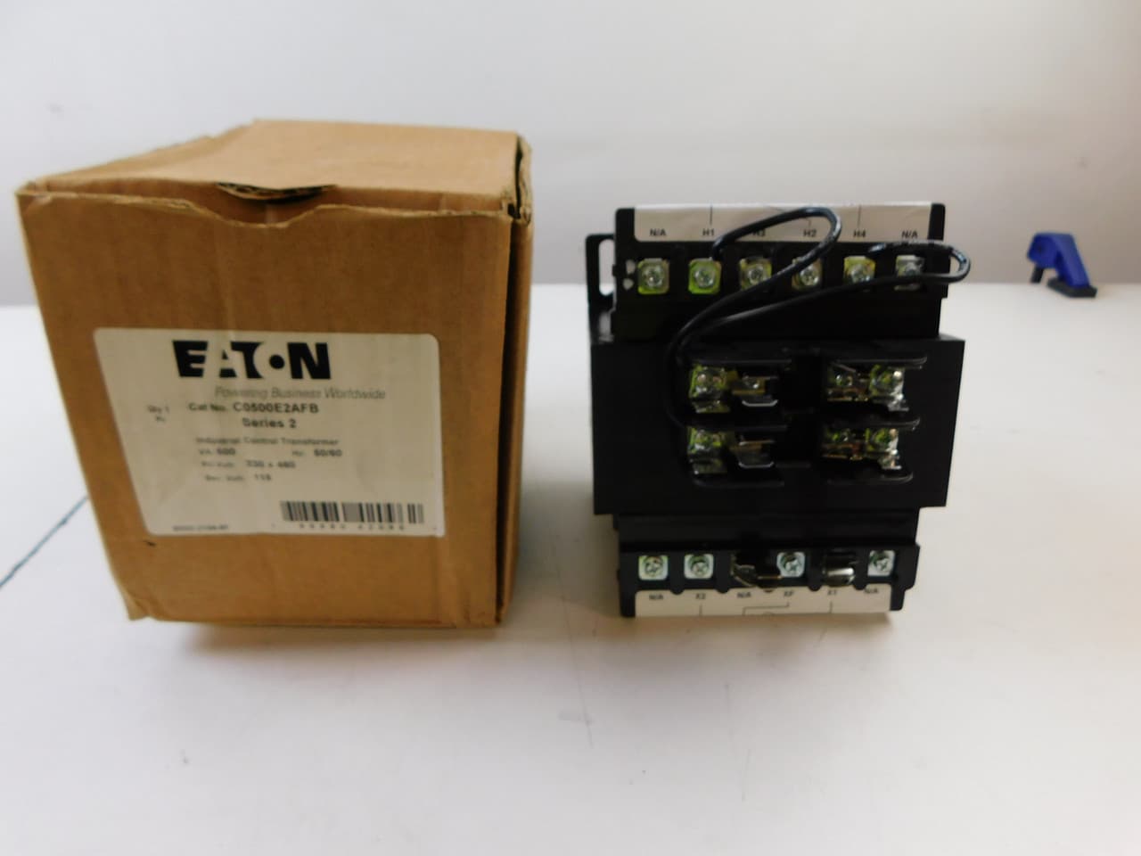 Eaton C0500E2AFB C0500E2AFB Eaton - Eaton type MTE industrial control transformer, pv: 240 x 480v, 230 x 460v, 220 x 440v, sv: 120/115/110v, 55°c, 500 va Eaton C0500E2AFB C0500E2AFB Eaton - Eaton type MTE industrial control transformer, pv: 240 x 480v, 230 x 460v, 220 x 440v, sv: 120/115/110v, 55°c, 500 va