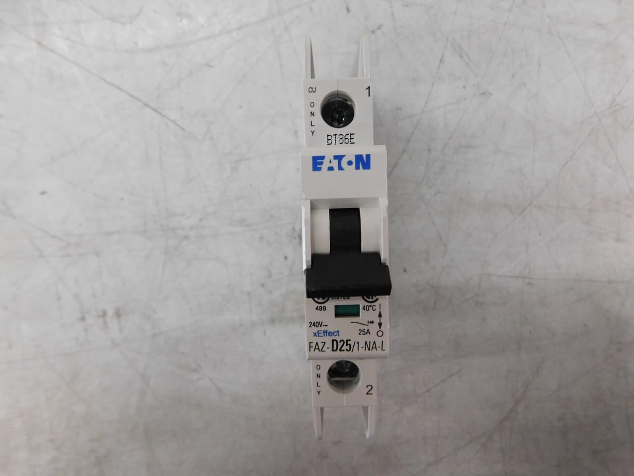 Eaton FAZ-D25/1-NA-L Miniature circuir breaker, 1 pole, 25 A, D trip curve, 240 VAC, screw terminals, UL489 Eaton FAZ-D25/1-NA-L Miniature circuir breaker, 1 pole, 25 A, D trip curve, 240 VAC, screw terminals, UL489