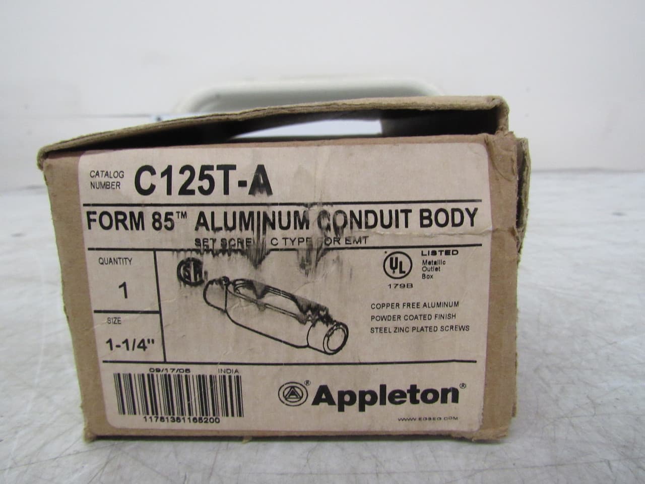 Appleton C125T-A 1-1/4" Hub, Epoxy Powder Coated, Copper-Free Pressure Cast Aluminum, Form 85, 2-Hub, Set Screw Installation, Straight Side Opening, C-Type Appleton C125T-A 1-1/4" Hub, Epoxy Powder Coated, Copper-Free Pressure Cast Aluminum, Form 85, 2-Hub, Set Screw Installation, Straight Side Opening, C-Type