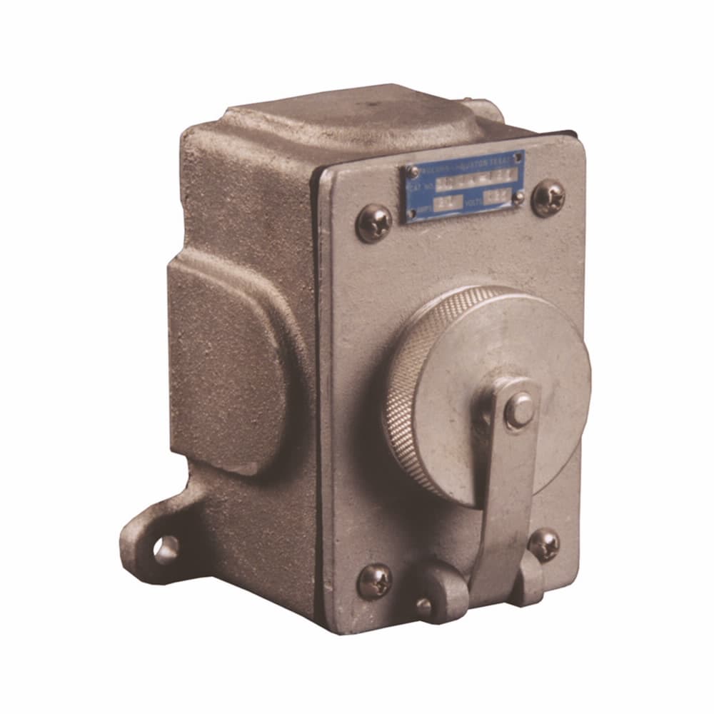 Eaton 3101B-125 Eaton Crouse-Hinds series Pauluhn 3101 receptacle, 20A, Four-wire, three-pole, Brass, 1250 Vac Eaton 3101B-125 Eaton Crouse-Hinds series Pauluhn 3101 receptacle, 20A, Four-wire, three-pole, Brass, 1250 Vac