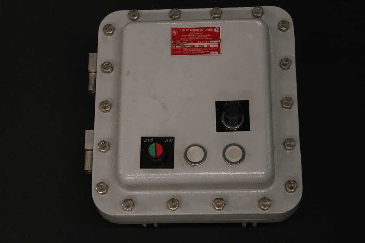 Cutler-Hammer ECN0716CBA Cutler Hammer ECN0716CBA Enclosed Motor Starters EA Cutler-Hammer ECN0716CBA Cutler Hammer ECN0716CBA Enclosed Motor Starters EA