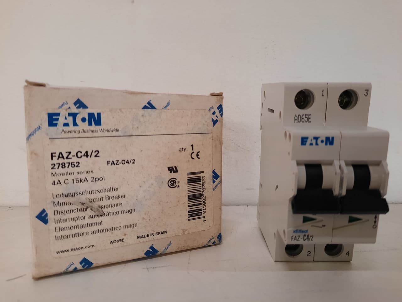 Eaton FAZ-C4/2 Eaton FAZ supplementary protector,UL 1077 Industrial miniature circuit breaker - supplementary protector,Medium levels of inrush current are expected,4 A,15 kAIC,Two-pole,5-10X /n,50-60 Hz,Standard terminals,C Curve Eaton FAZ-C4/2 Eaton FAZ supplementary protector,UL 1077 Industrial miniature circuit breaker - supplementary protector,Medium levels of inrush current are expected,4 A,15 kAIC,Two-pole,5-10X /n,50-60 Hz,Standard terminals,C Curve