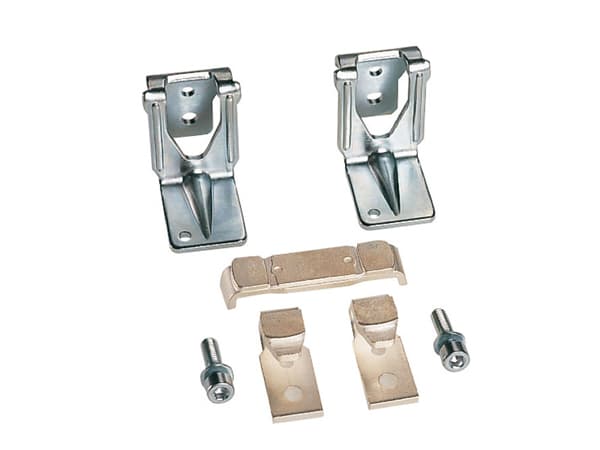 Lovato Electric 11G381 11G381 Lovato - Main contacts 3 or 4 pole set complete with Allen screws and key for contact replacement for B145 Lovato Electric 11G381 11G381 Lovato - Main contacts 3 or 4 pole set complete with Allen screws and key for contact replacement for B145