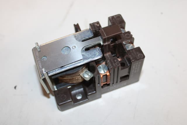 9575H2683-66 Part Image. Manufactured by Cutler-Hammer.