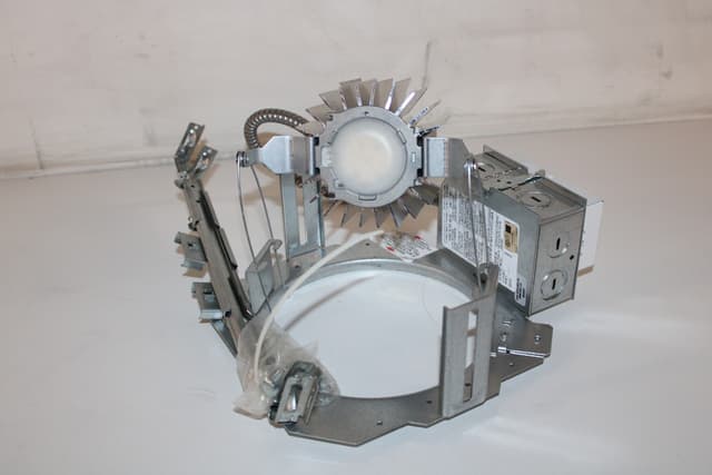 LDN6-40/30-MVOLT-GZ10-HSG Part Image. Manufactured by Lithonia Lighting.