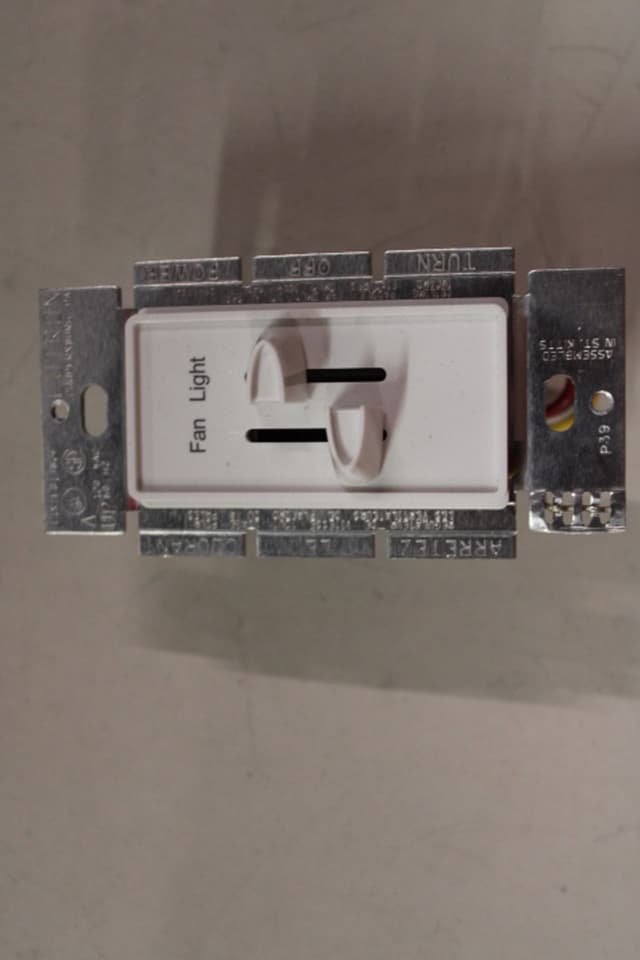S2-LFSQ-WH Part Image. Manufactured by Lutron.