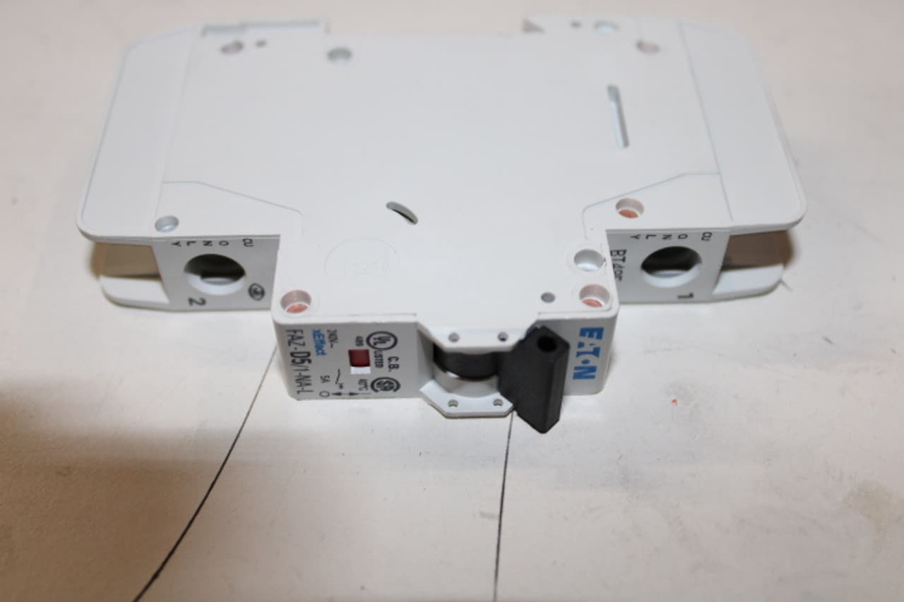 Eaton FAZ-D5/1-NA-L Miniature circuir breaker, 1 pole, 5 A, D trip curve, 240 VAC, screw terminals, UL489 Eaton FAZ-D5/1-NA-L Miniature circuir breaker, 1 pole, 5 A, D trip curve, 240 VAC, screw terminals, UL489