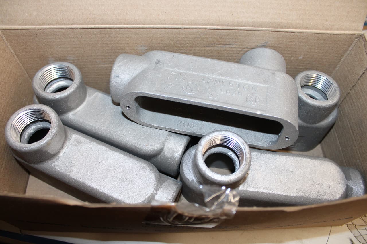 Appleton APP-LB39 Appleton APP-LB39 Conduit Bodies EA Appleton APP-LB39 Appleton APP-LB39 Conduit Bodies EA