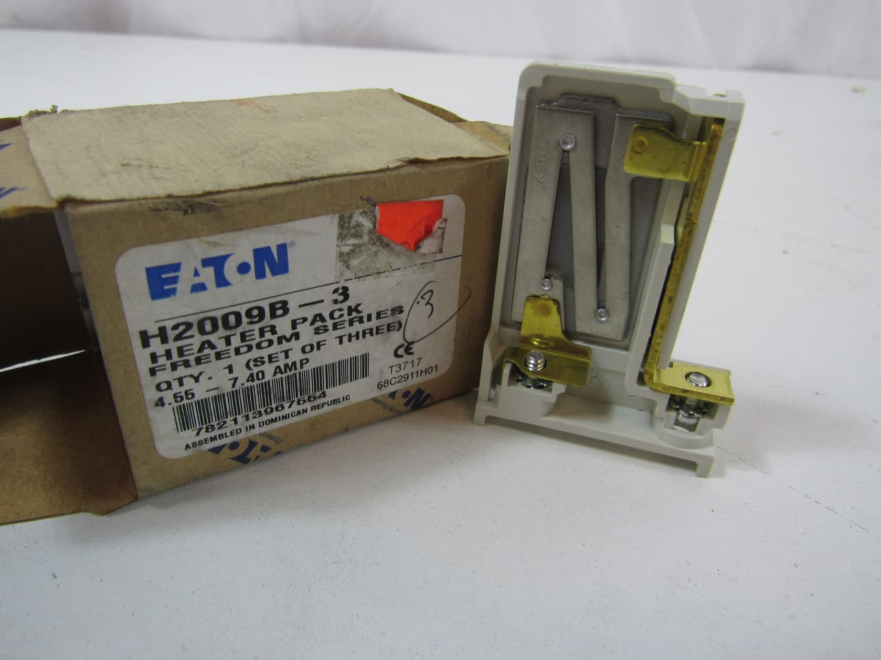 Eaton H2009B-3 H2009B-3 Eaton - Eaton Freedom NEMA heater coil, Standard Trip, Class 20, NEMA, IEC, full load range 4.55A 5.5A 6.45A 7.4A Dial positions A B C D respectively, overload relay 32 or 75A Eaton H2009B-3 H2009B-3 Eaton - Eaton Freedom NEMA heater coil, Standard Trip, Class 20, NEMA, IEC, full load range 4.55A 5.5A 6.45A 7.4A Dial positions A B C D respectively, overload relay 32 or 75A