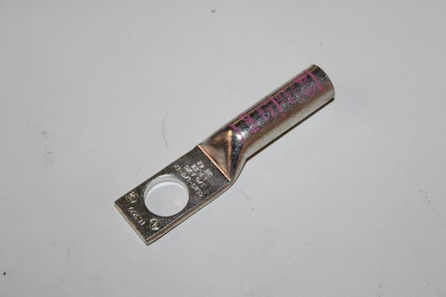 CLNS-1/0-12 Part Image. Manufactured by Ilsco.